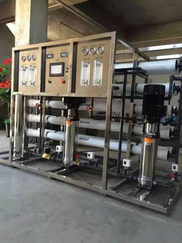 反滲透設(shè)備 反滲透設(shè)備